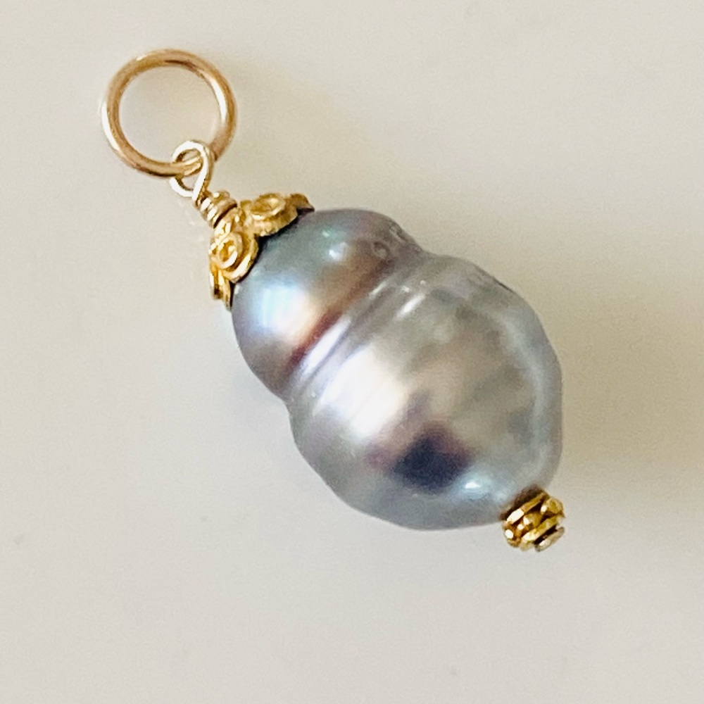 14k-22k Solid Gold Tahitian Pearl Necklace Pendant